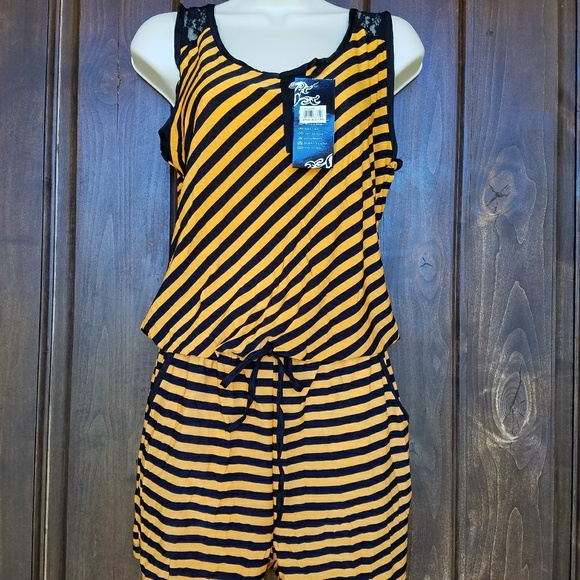 Striped Rompers - Picture 4 of 7